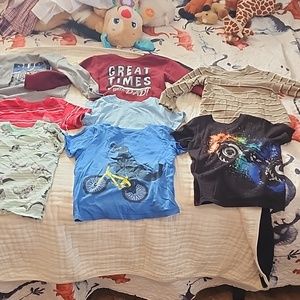 Boys 3T lot, tee shirts 1 sweat shirt long sleeves